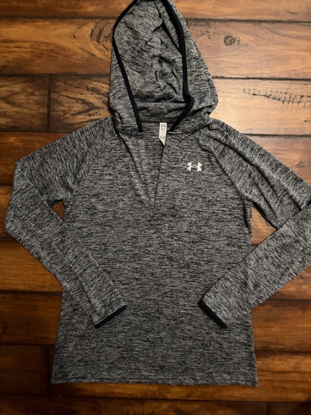 Under Armour Like New Women's Long Sleeve Hooded Performance Tee - Heather Gray